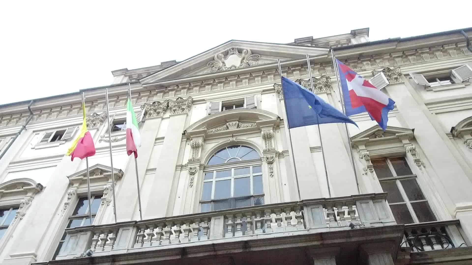 Casale Monferrato: variazioni agli orari di apertura di uffici e strutture comunali agosto