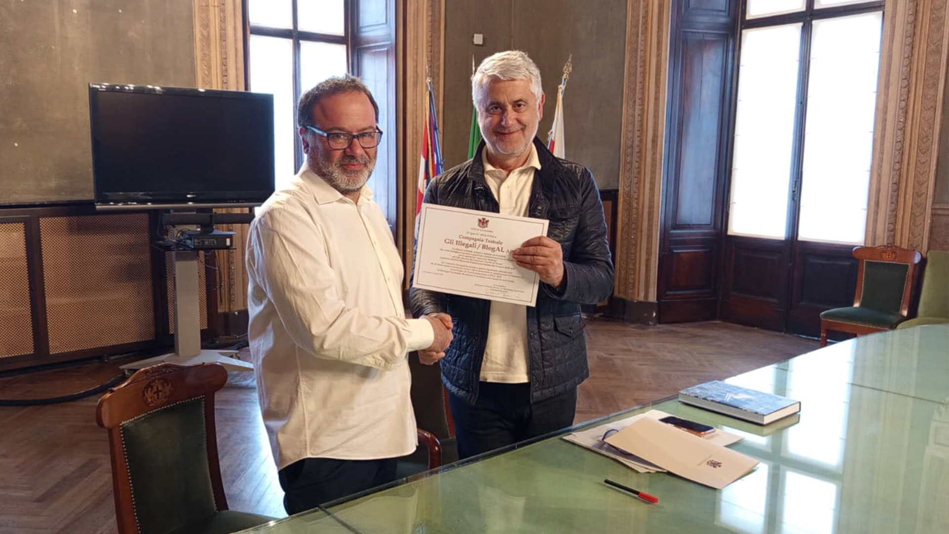 Alessandria: consegnata la “Pergamena” alla Compagnia Teatrale “Gli Illegali/BolgAL aps Alessandria: consegnata la “Pergamena” alla Compagnia Teatrale “Gli Illegali/BolgAL aps