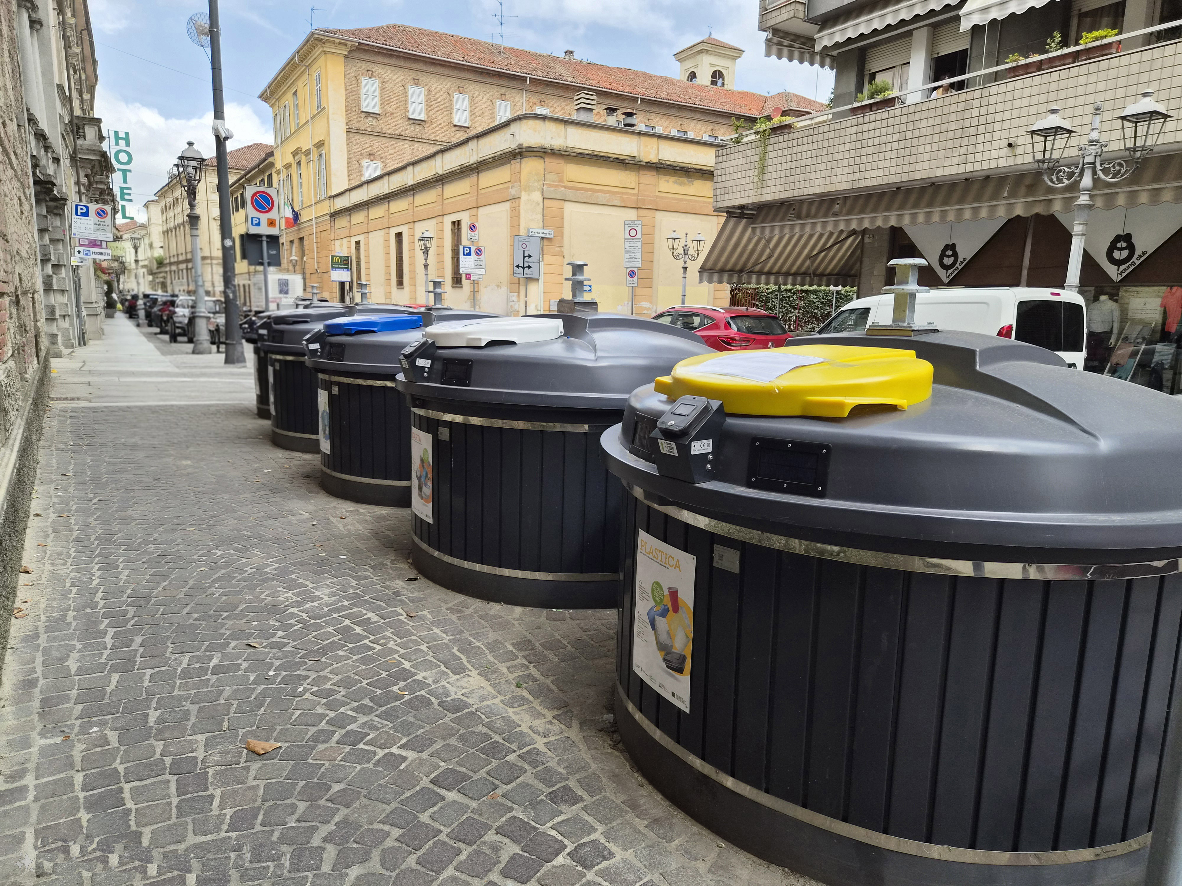 Casale Monferrato: terminati i lavori di rinnovamento delle isole ecologiche